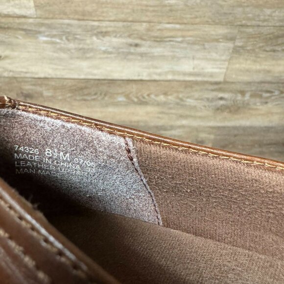 Clarks Classic Brown Leather Loafer Women's Size 8.5 - Picture 5 of 6